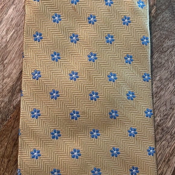 BROOKS BROTHERS Men silk Tie Graphic Rounds Floral Print Blue Multicolor $88 NEW - Picture 9 of 12
